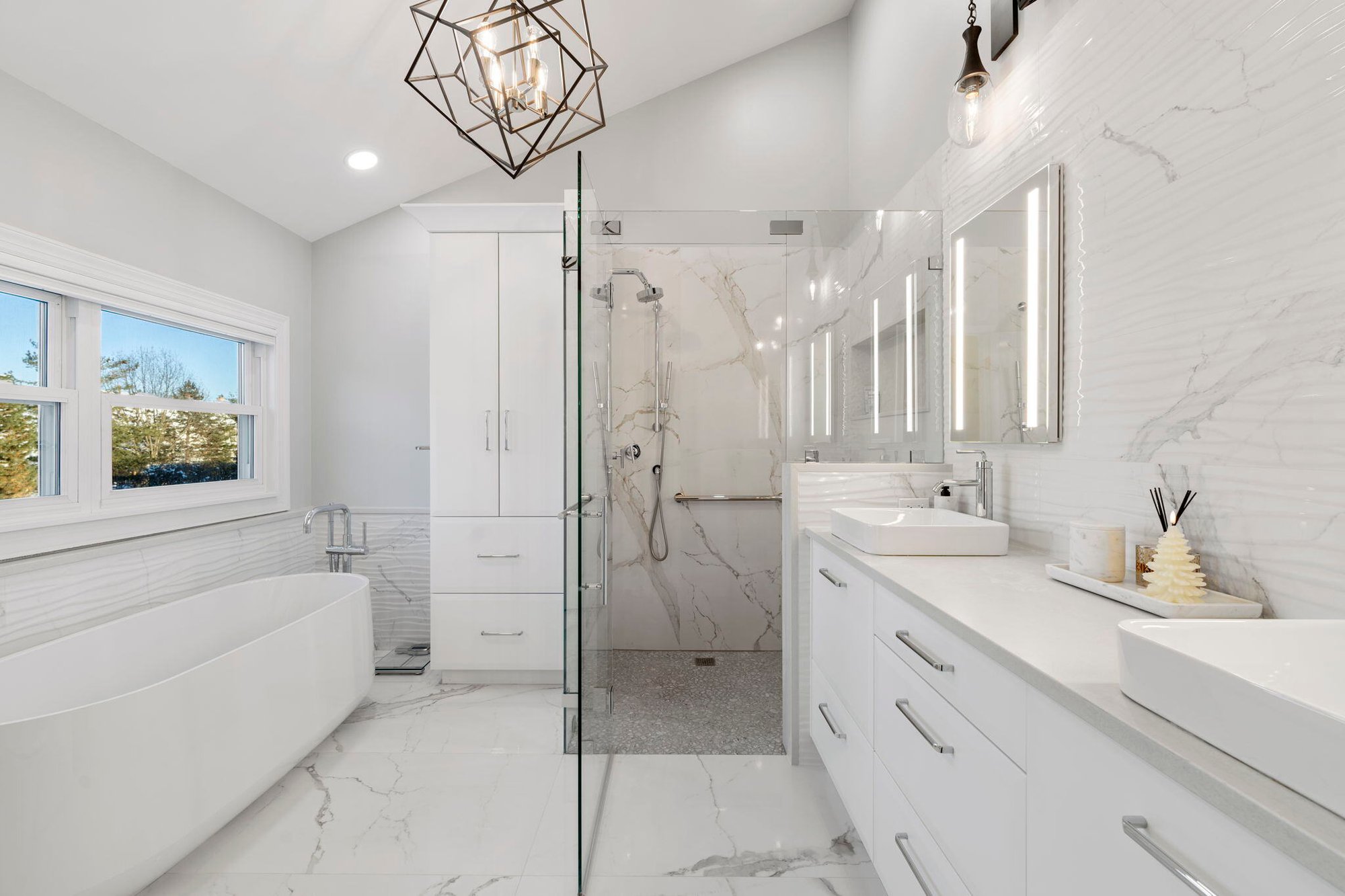11-web-or-mls-1360-lorraine-pl-1
