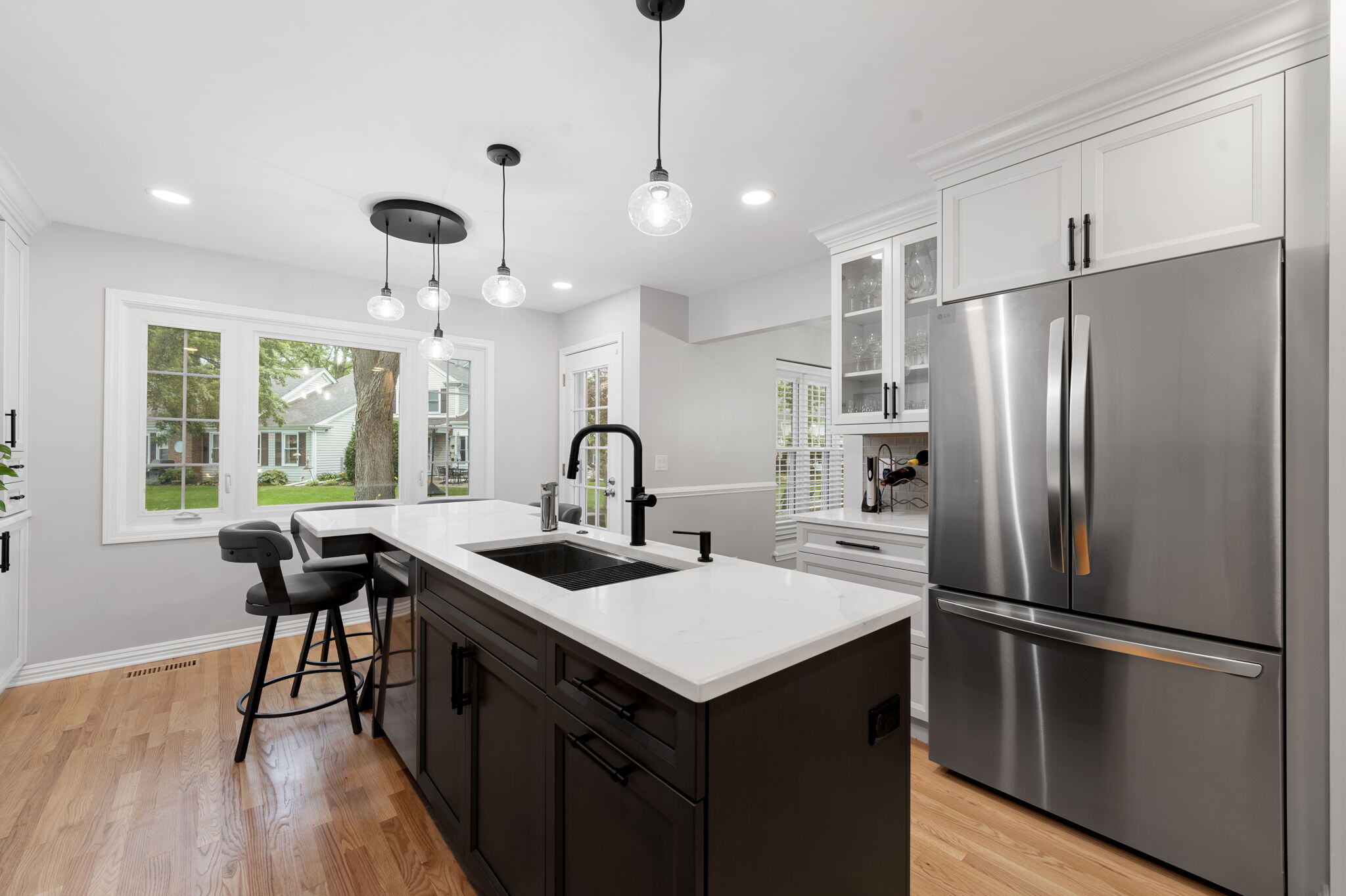 6-web-or-mls-456-williamsburg-ln
