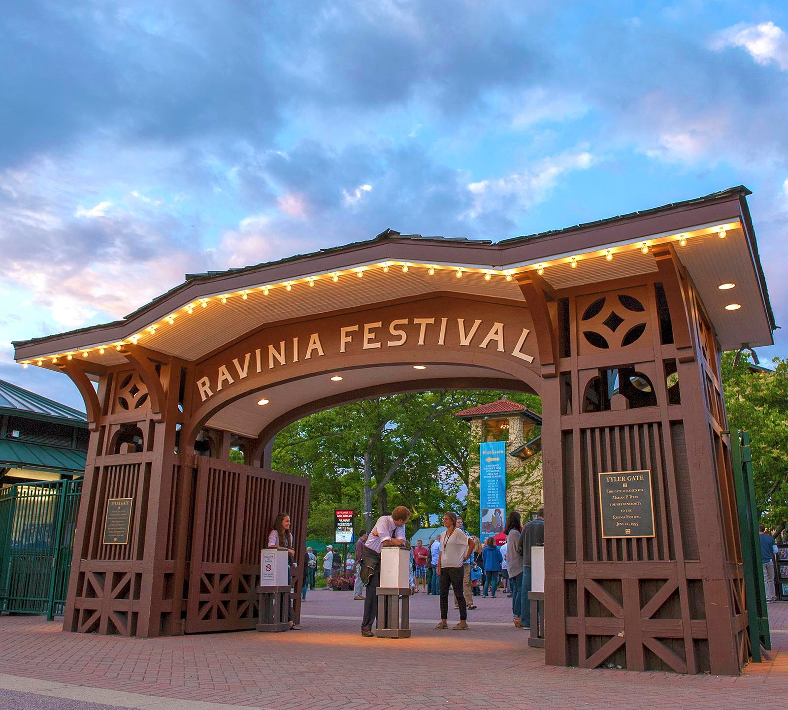 Ravinia Gate 