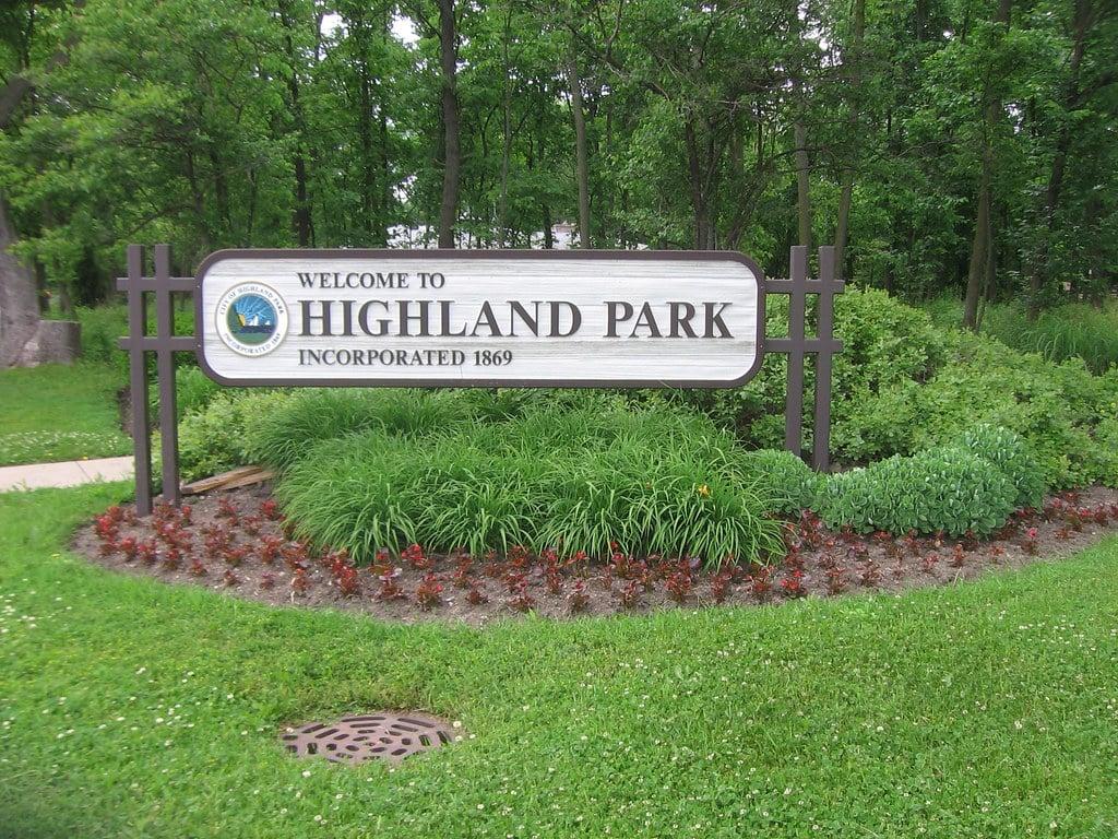highland park welcome sign 