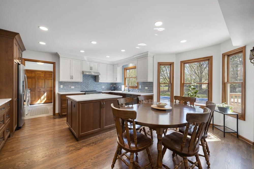 17-web-or-mls-233-fairway-dr