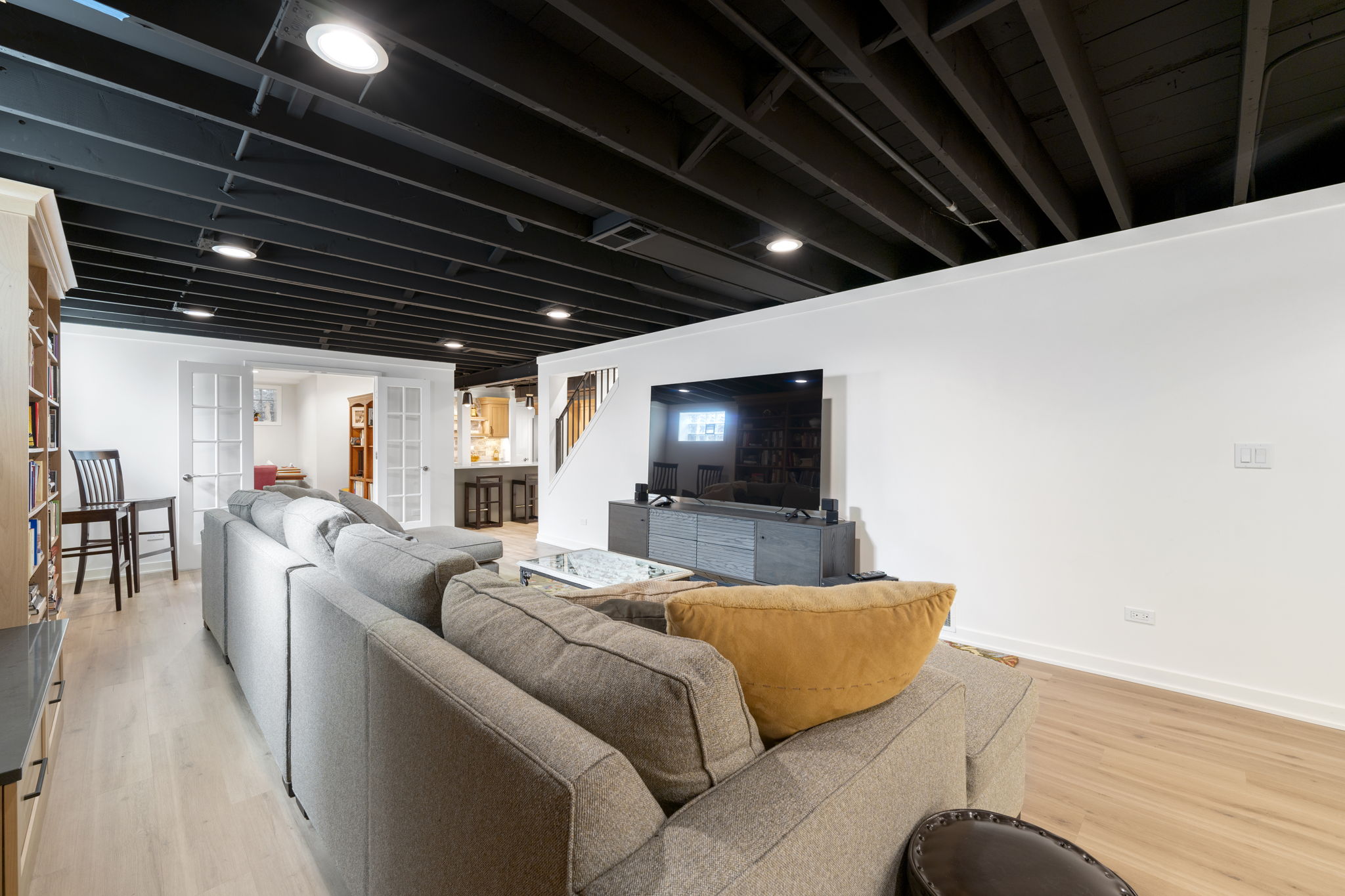 https://5237130.fs1.hubspotusercontent-na1.net/hubfs/5237130/11-web-or-mls-204-s-hi-lusi-ave.jpg