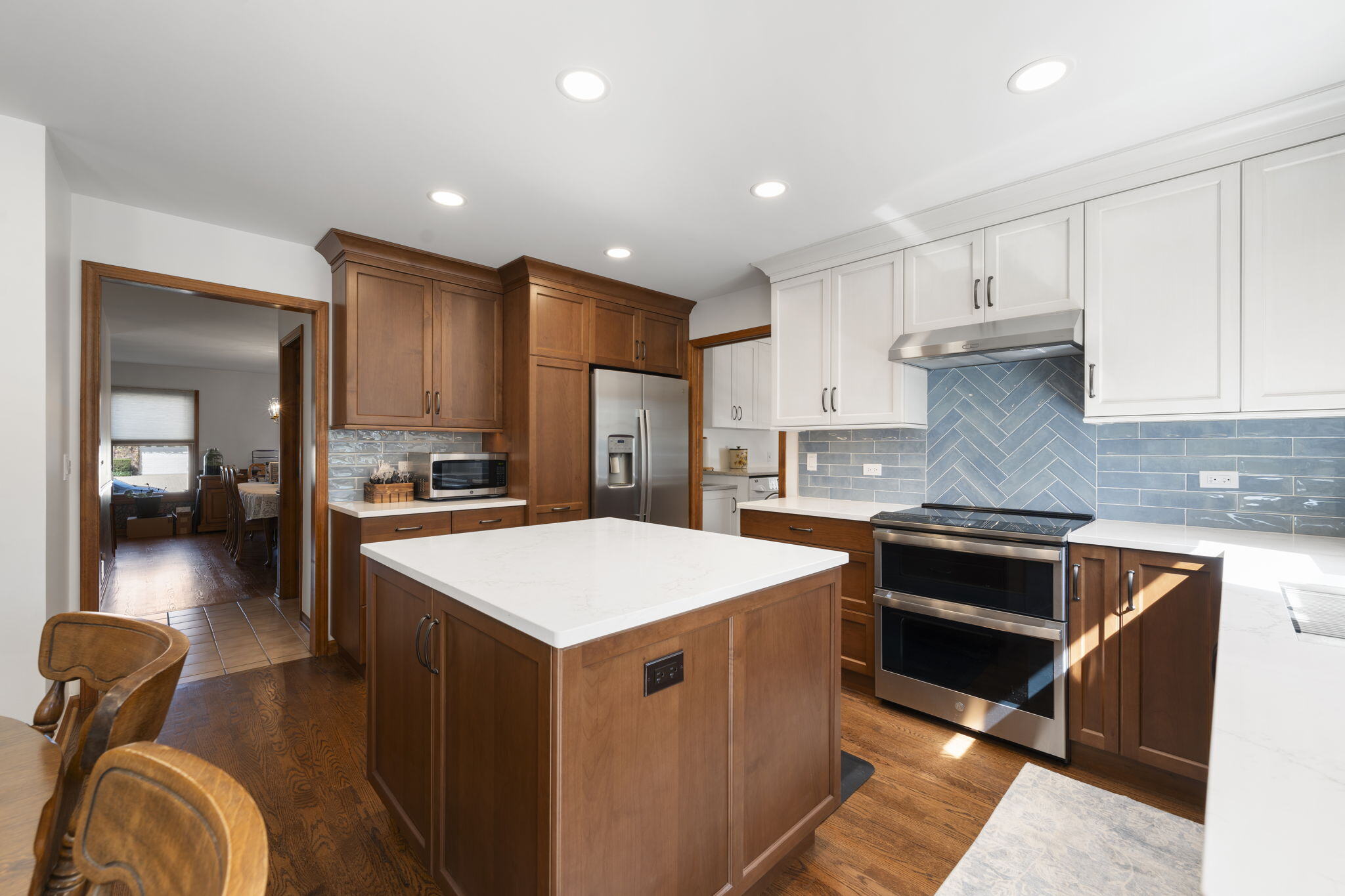 https://5237130.fs1.hubspotusercontent-na1.net/hubfs/5237130/13-web-or-mls-233-fairway-dr.jpg