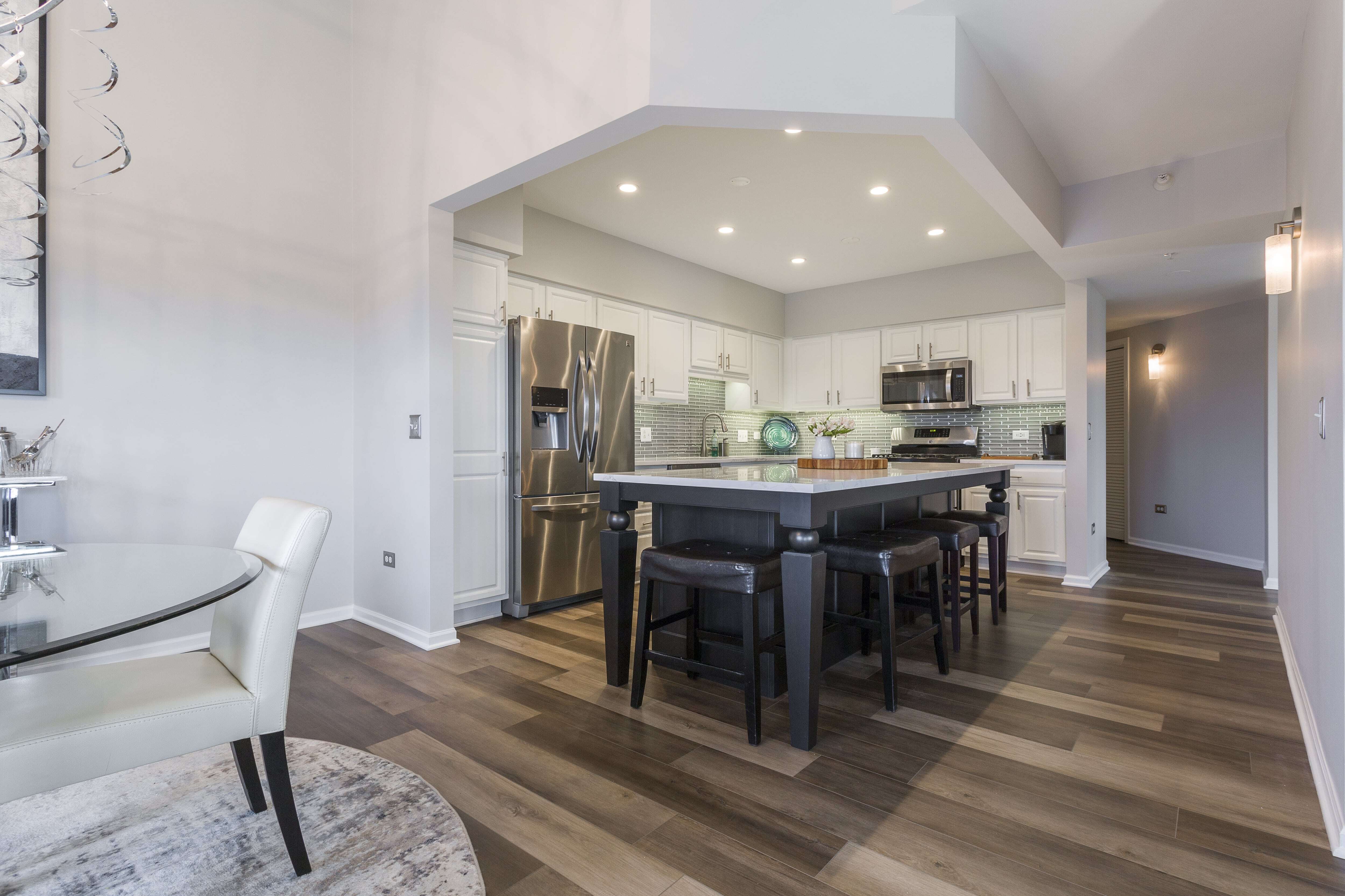 200 W Campbell_Kitchen_01-min