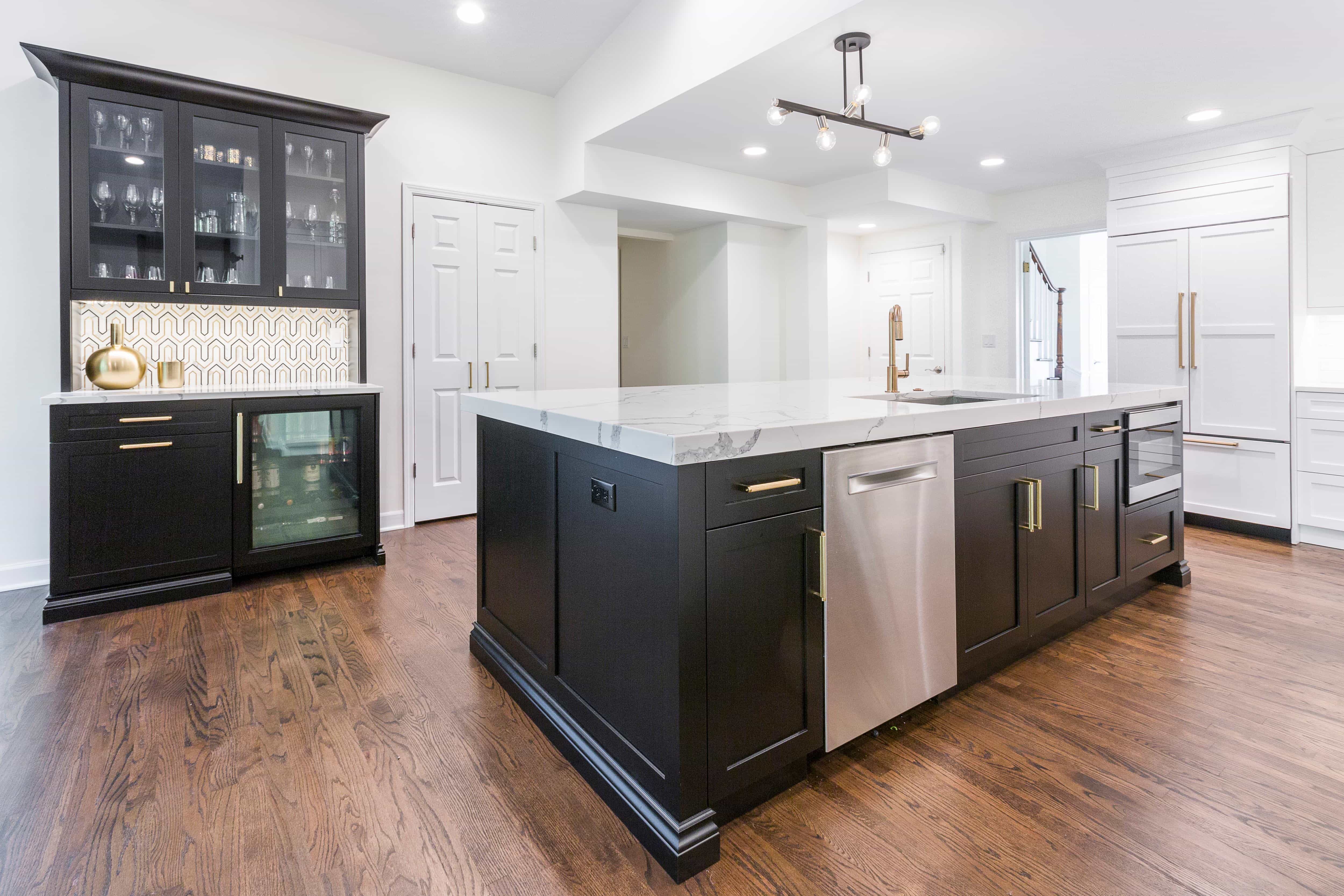 https://5237130.fs1.hubspotusercontent-na1.net/hubfs/5237130/205%20S%20Windsor_Kitchen-11-min.jpg
