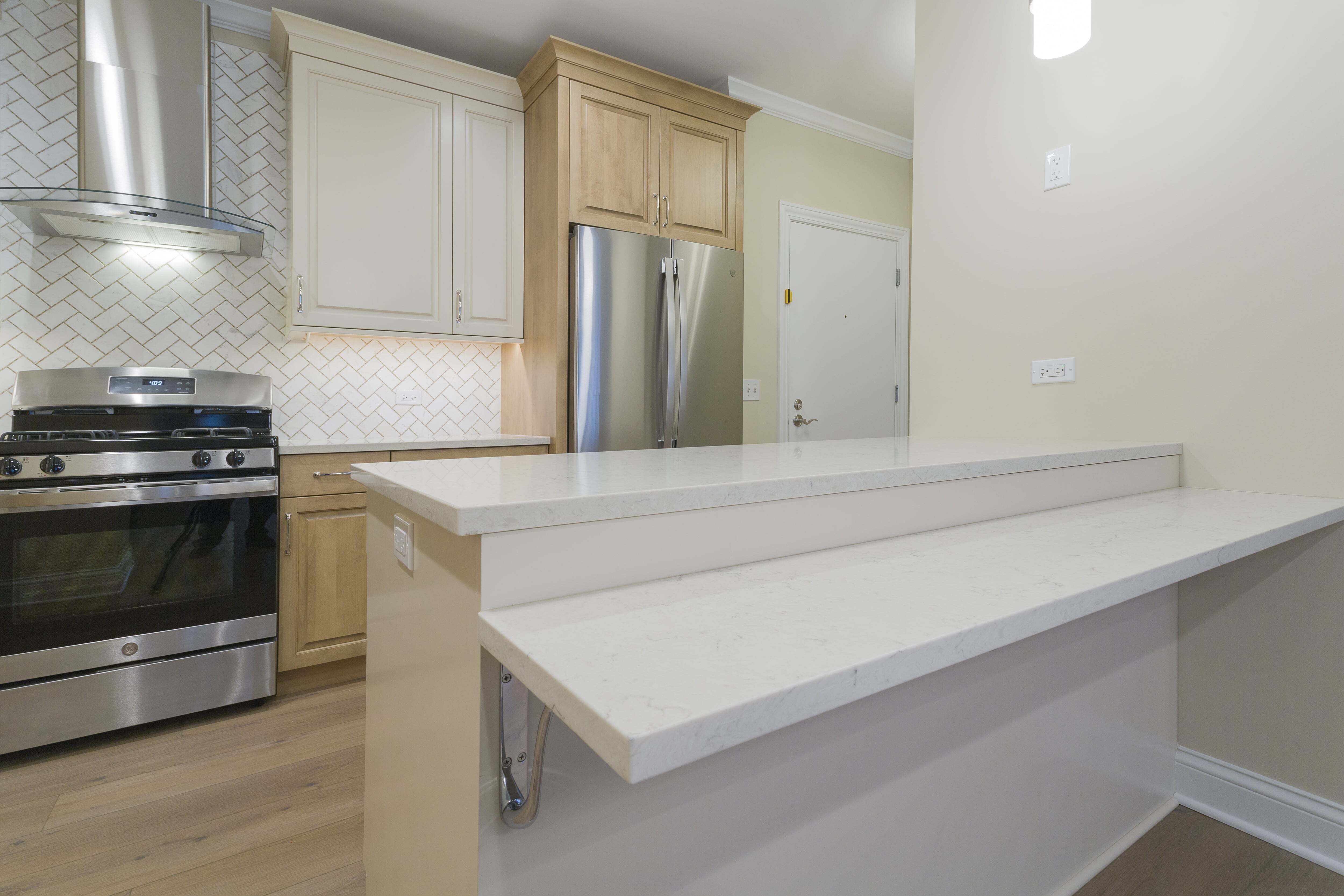 https://5237130.fs1.hubspotusercontent-na1.net/hubfs/5237130/45PrairePark_Kitchen_48-min.jpg