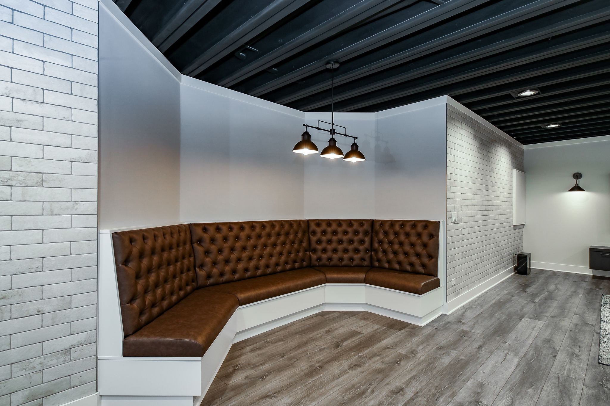 https://5237130.fs1.hubspotusercontent-na1.net/hubfs/5237130/6-web-or-mls-1130%20N%20Walnut%20Ave-7.jpg