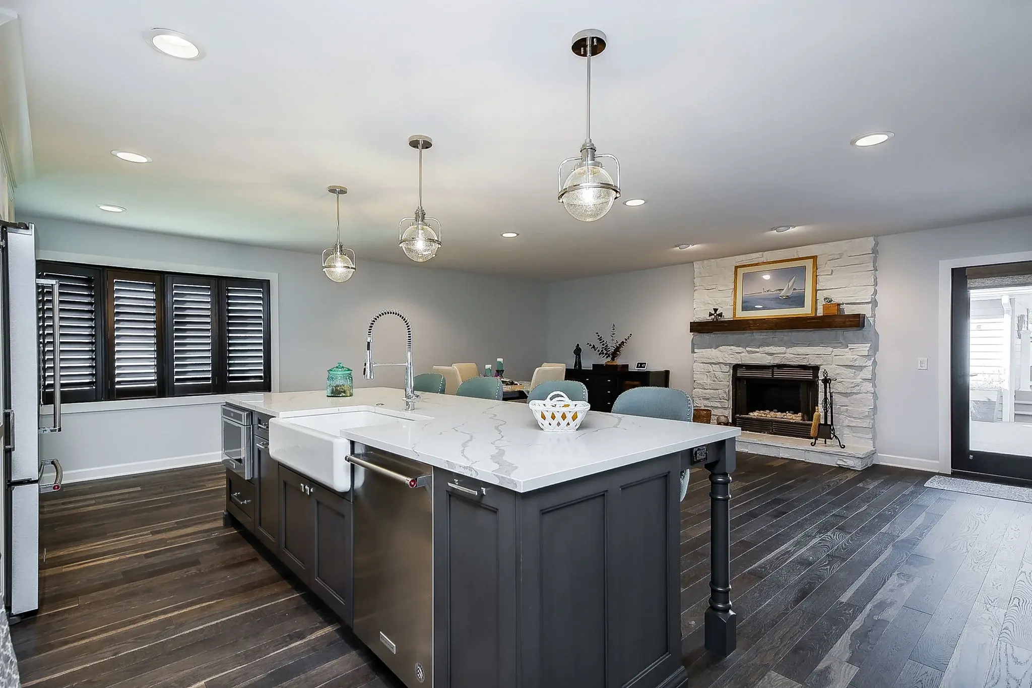 6-web-or-mls-Kitchen 2