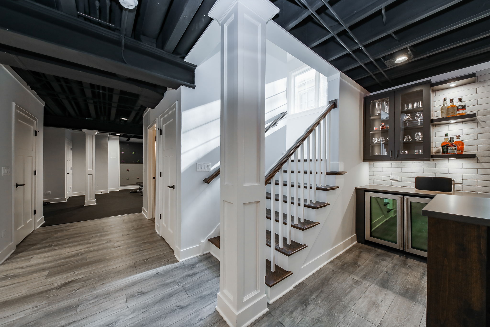 8-web-or-mls-1130 N Walnut Ave-10