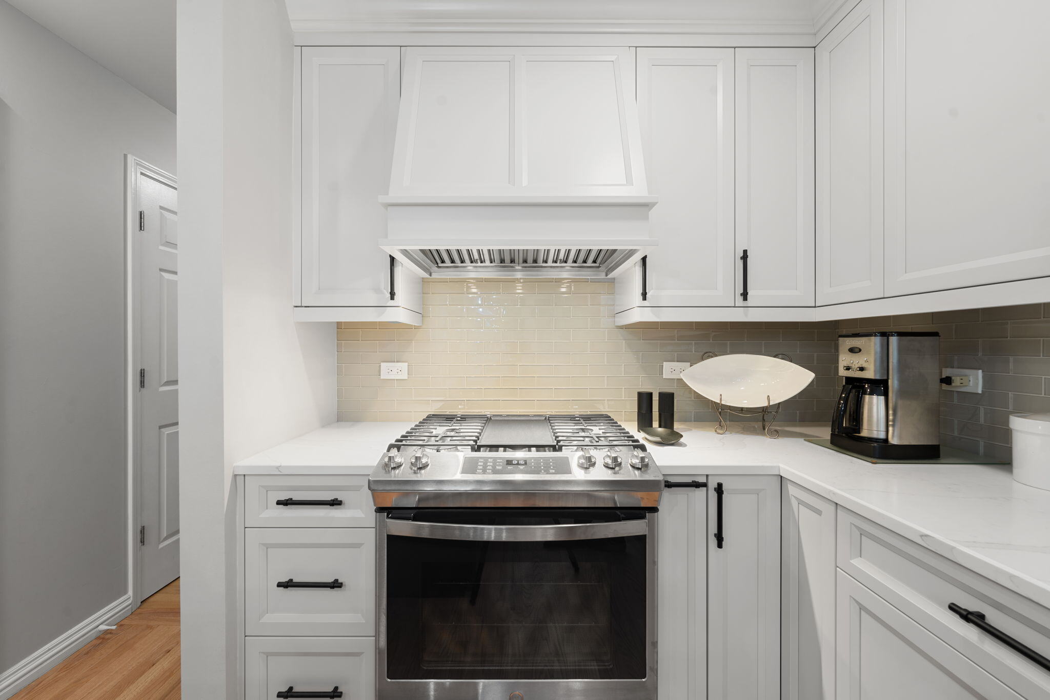 8-web-or-mls-456-williamsburg-ln