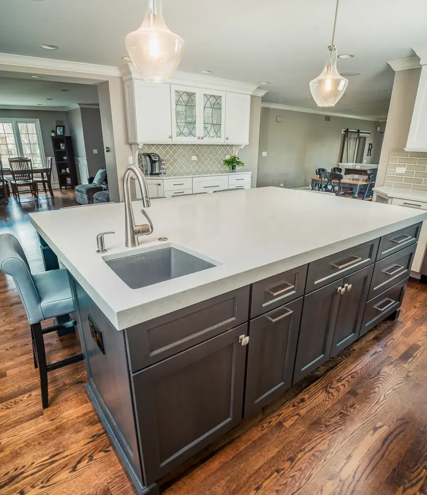 https://5237130.fs1.hubspotusercontent-na1.net/hubfs/5237130/Arlington%20Heights%20Luxury%20Kitchen%20Remodeling%201.webp