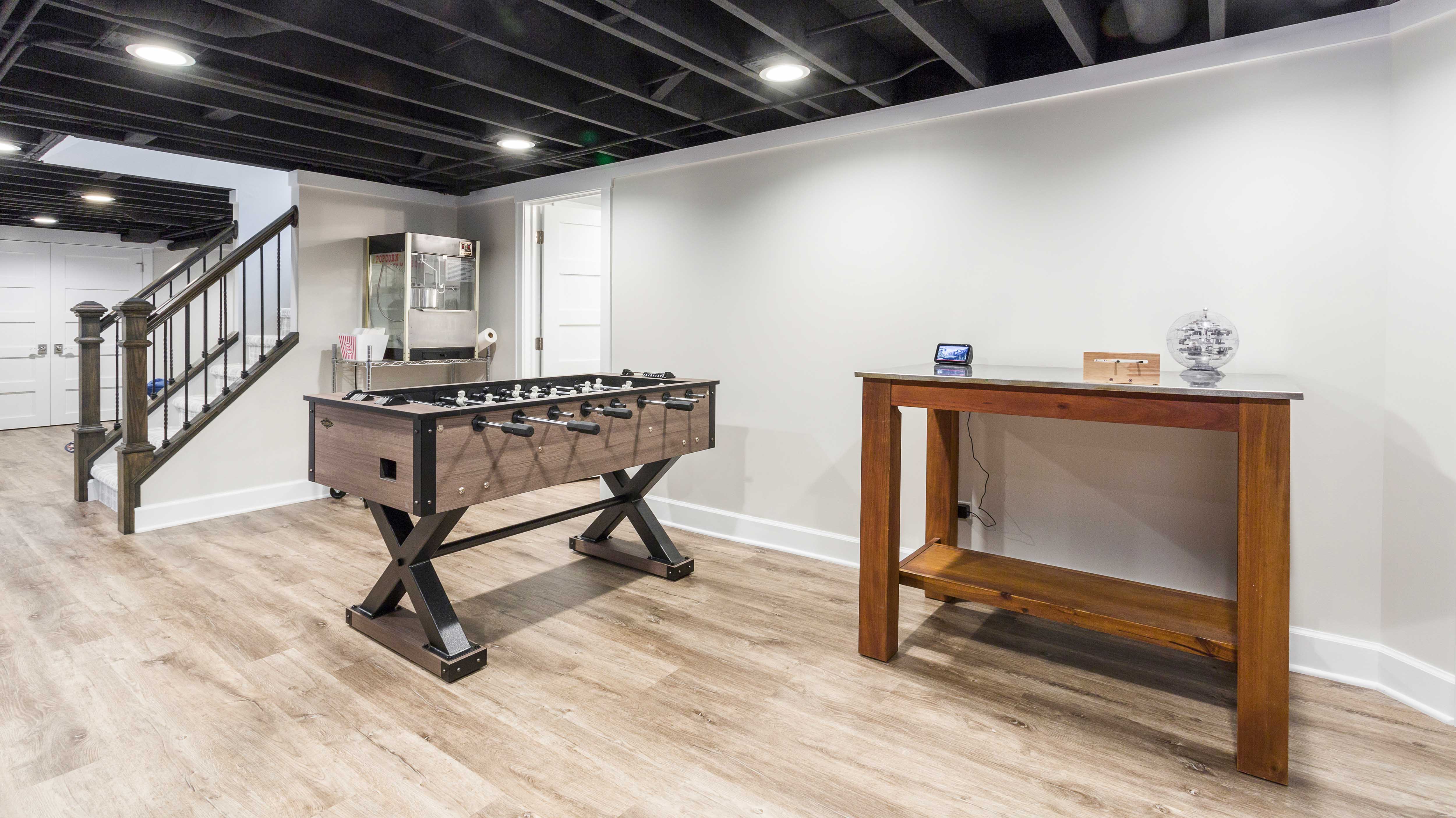 Basement_403 E Eastman_12