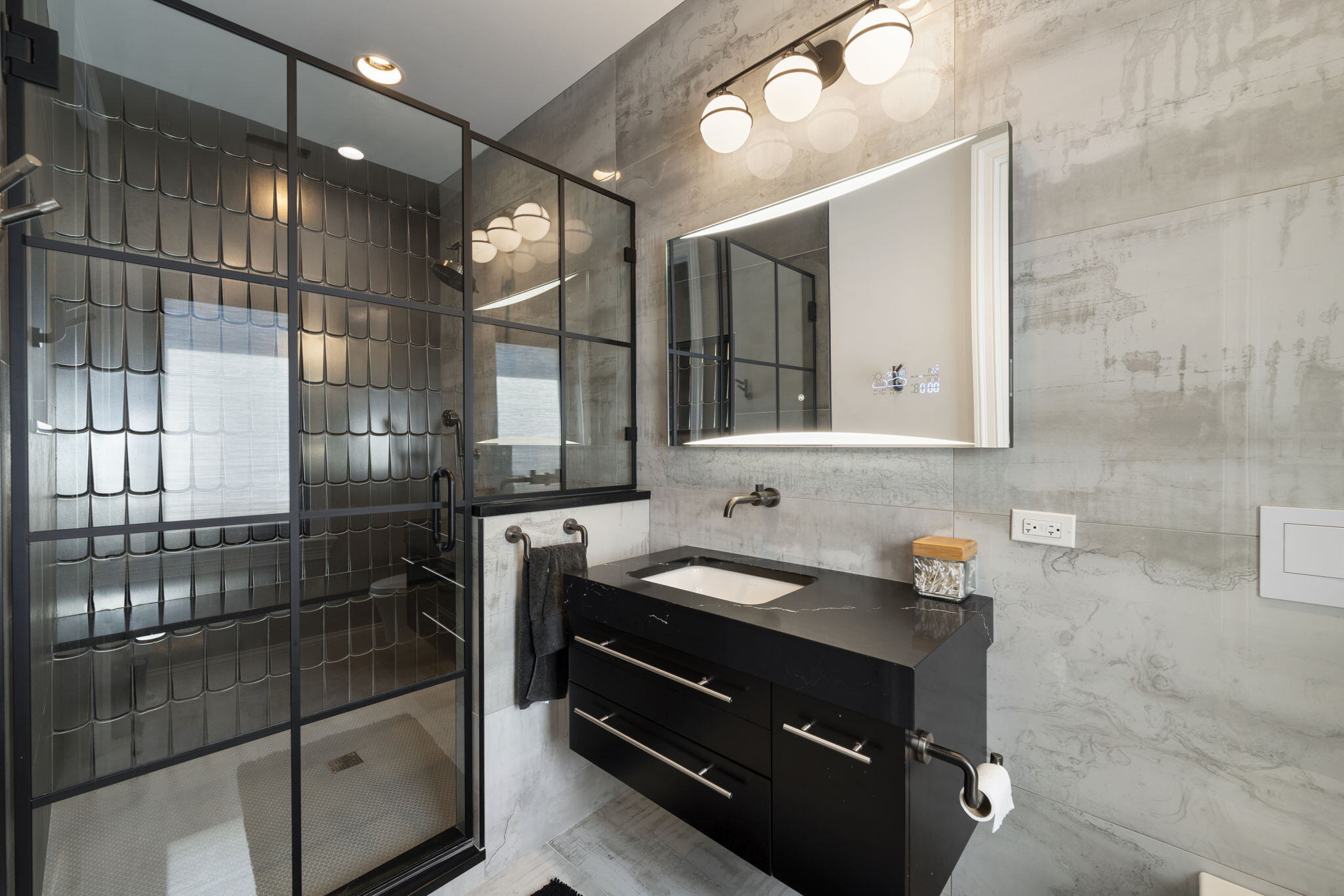 123-web-or-mls-1001-n-forrest-ave