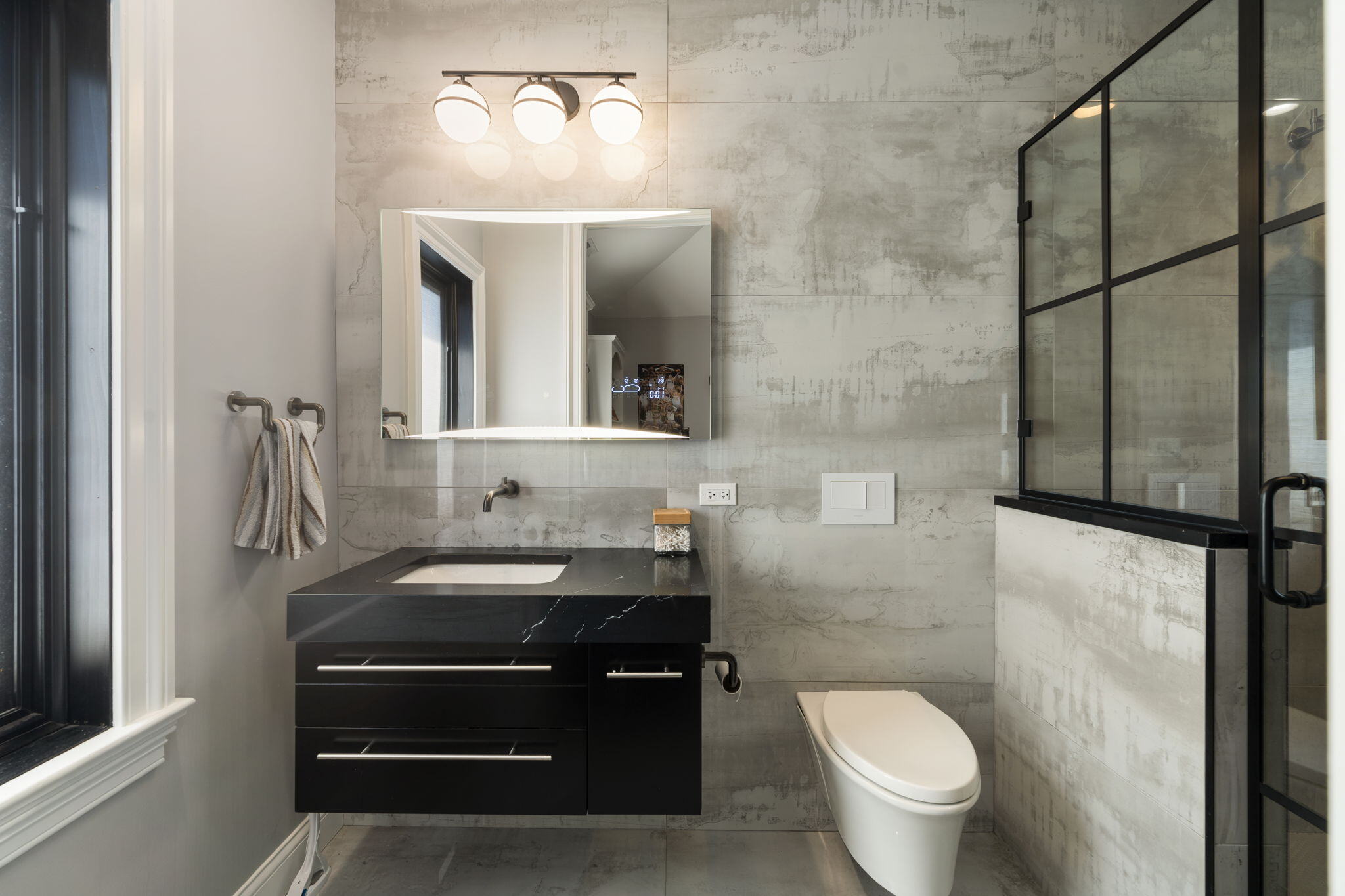 126-web-or-mls-1001-n-forrest-ave