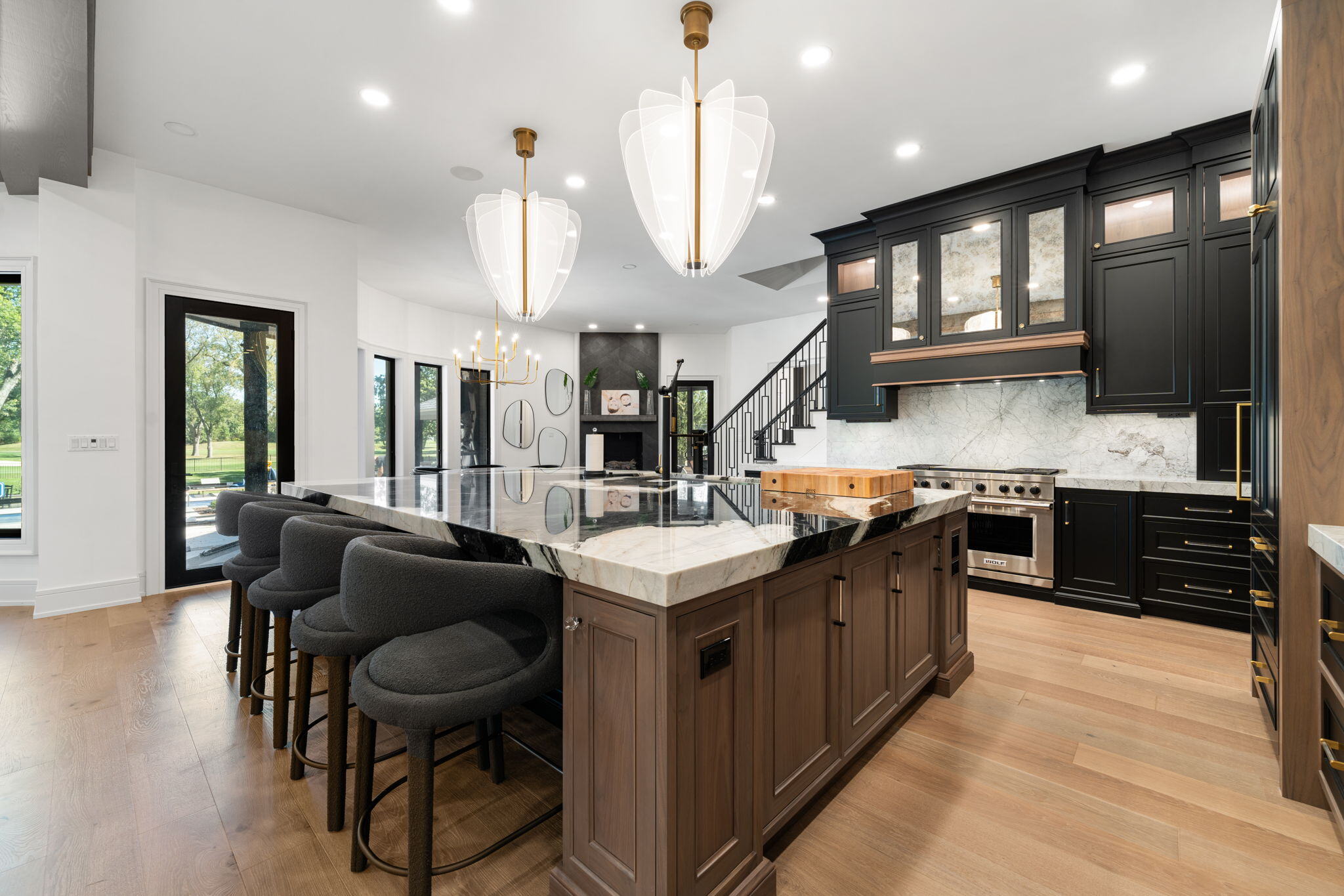 42-web-or-mls-1001-n-forrest-ave