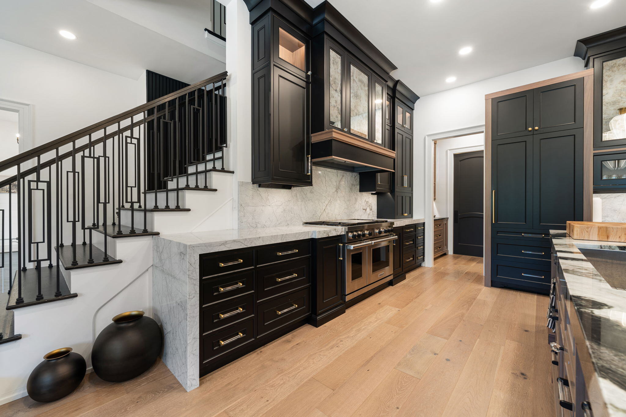 47-web-or-mls-1001-n-forrest-ave