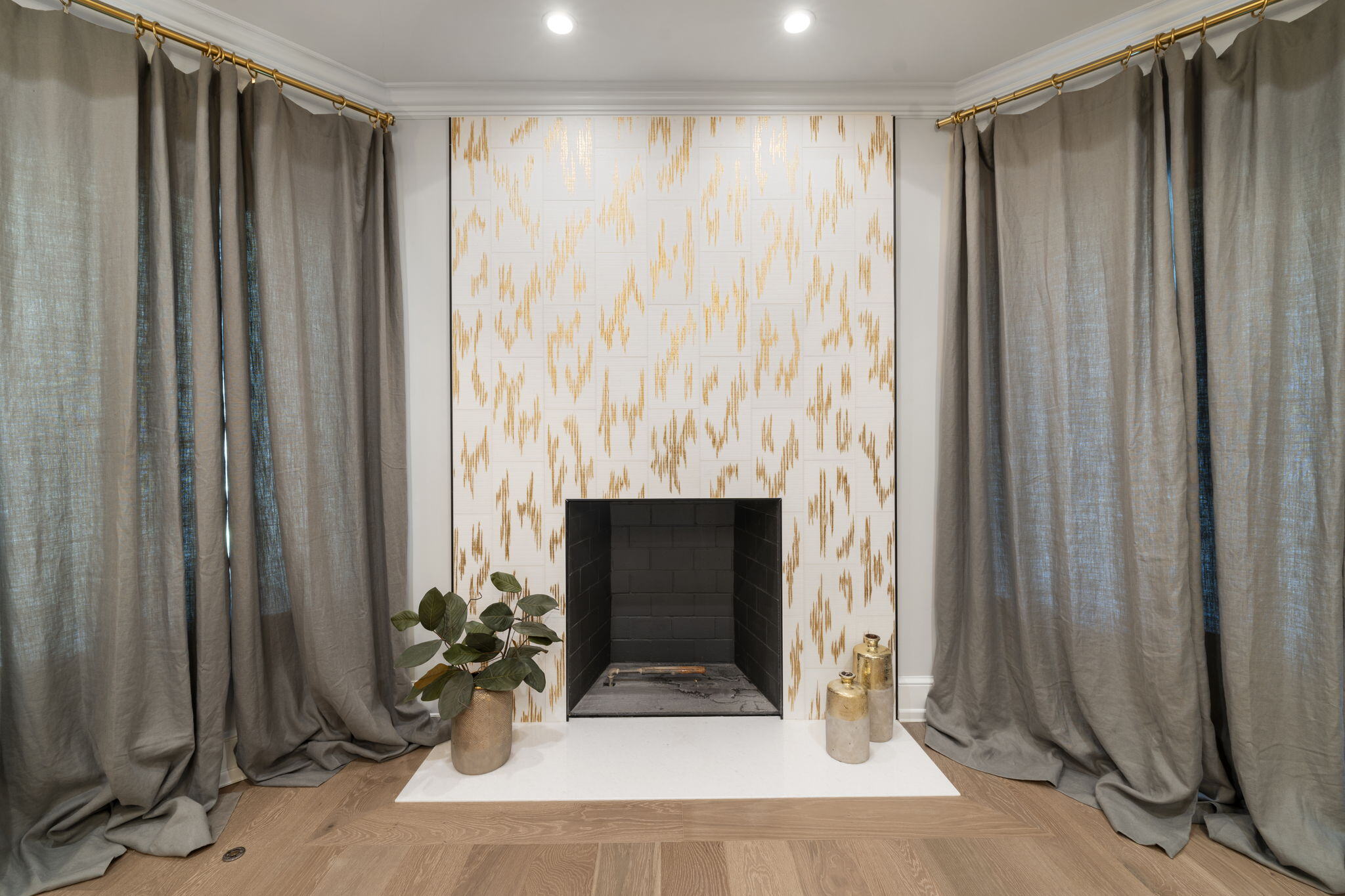 94-web-or-mls-1001-n-forrest-ave