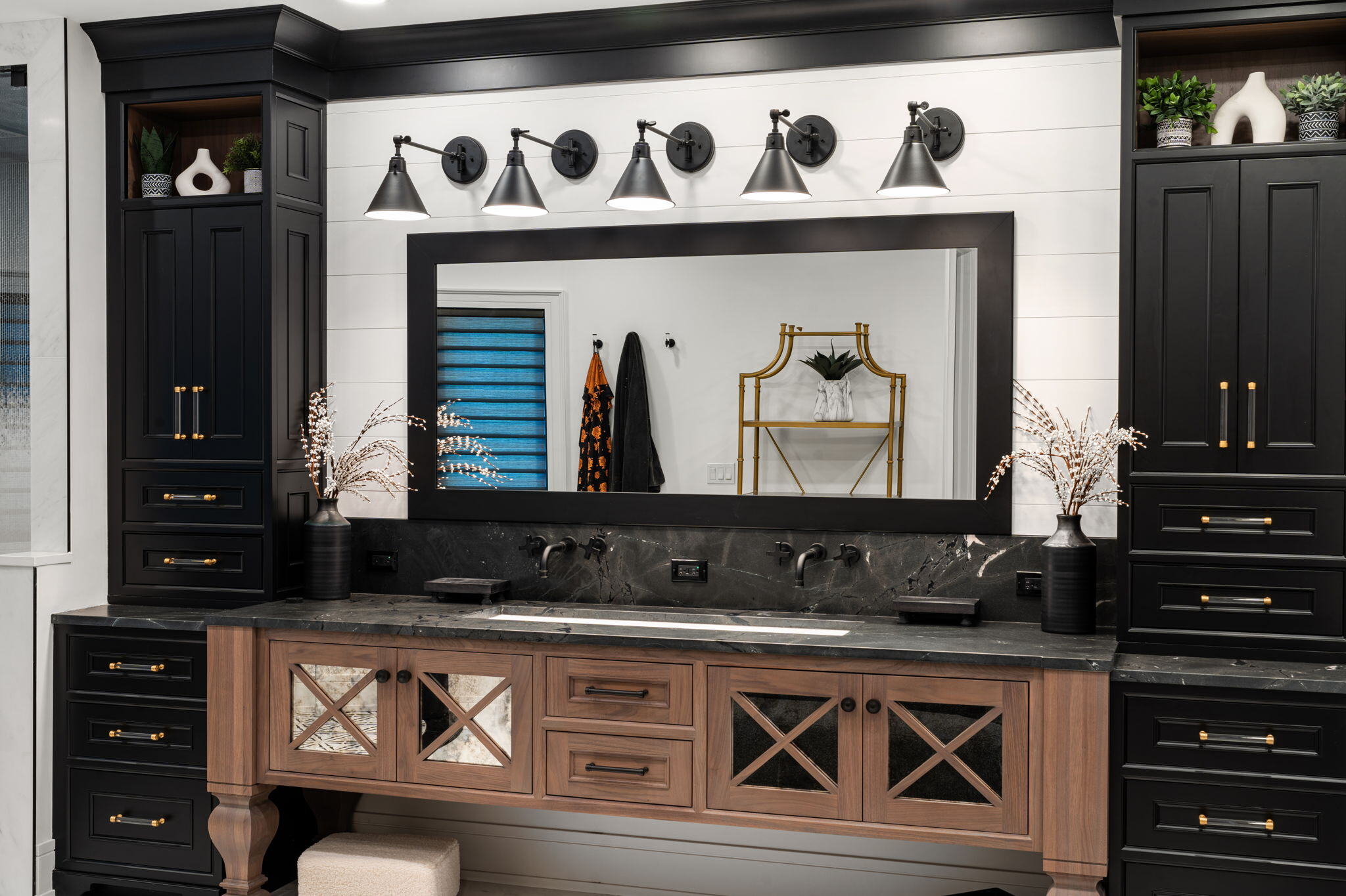 98-web-or-mls-1001-n-forrest-ave