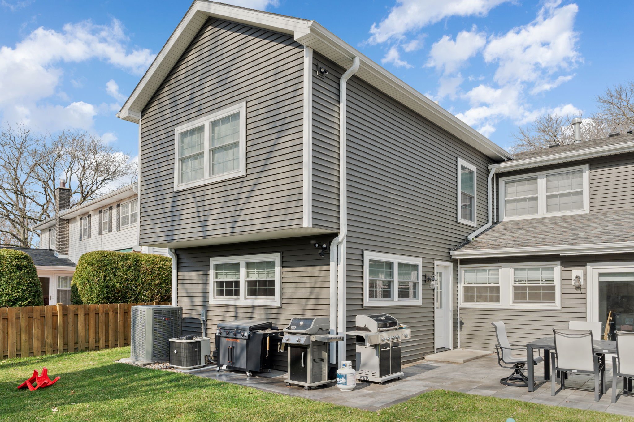 3-web-or-mls-315-w-haven-dr