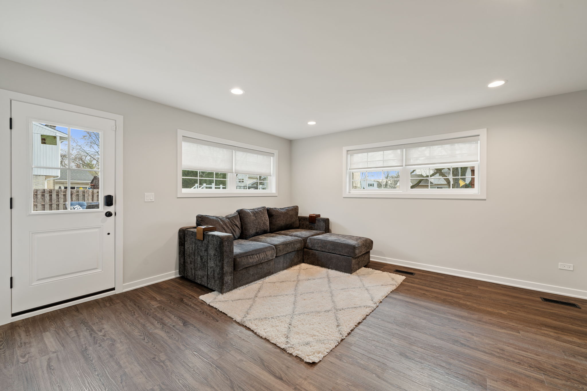 7-web-or-mls-315-w-haven-dr