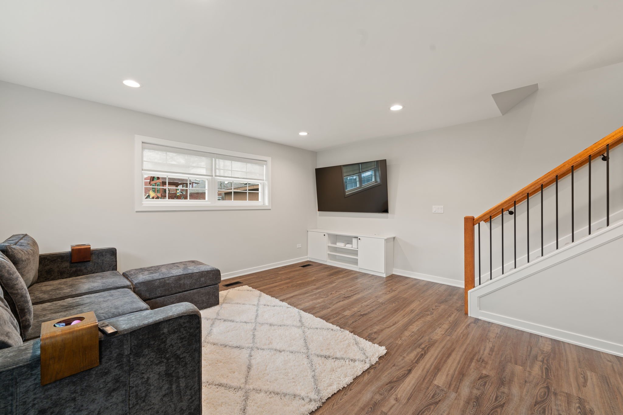 https://5237130.fs1.hubspotusercontent-na1.net/hubfs/5237130/Images/2.1%20Portfolio%20Page%20/Addition%20-%20Detolve/9-web-or-mls-315-w-haven-dr.jpg