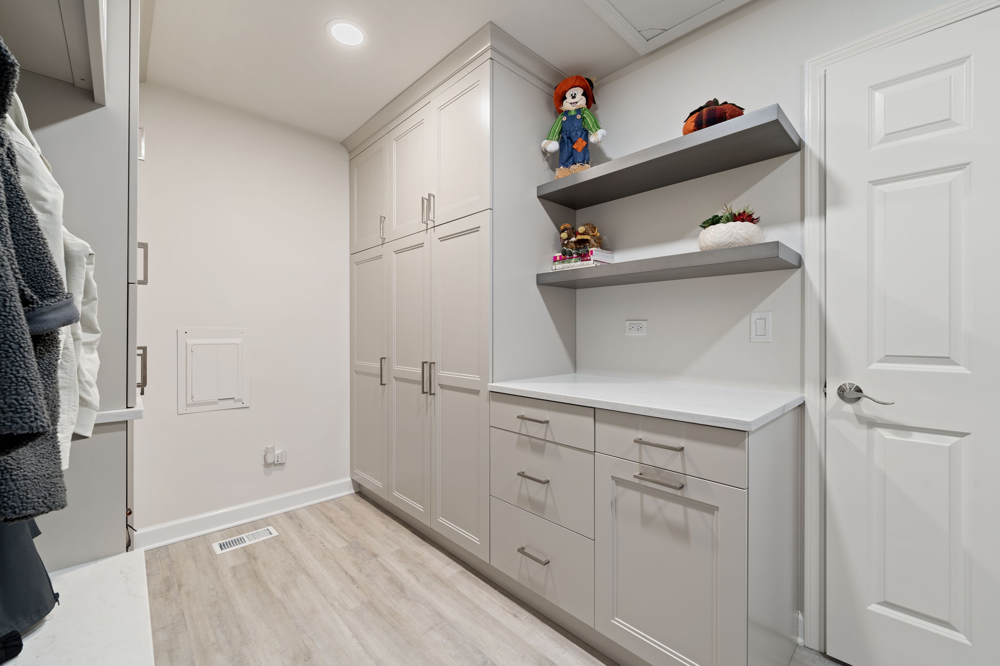19-web-or-mls-813-lehigh-ln