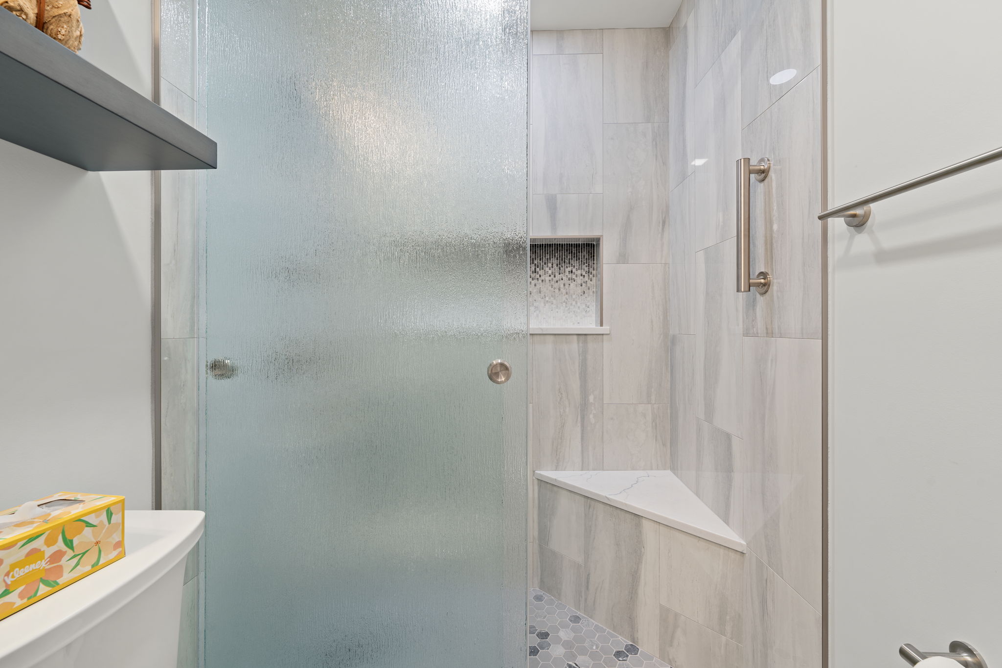 https://5237130.fs1.hubspotusercontent-na1.net/hubfs/5237130/Images/2.1%20Portfolio%20Page%20/Cicero%20-%20Bathroom%20and%20Laundry/8-web-or-mls-813-lehigh-ln.jpeg