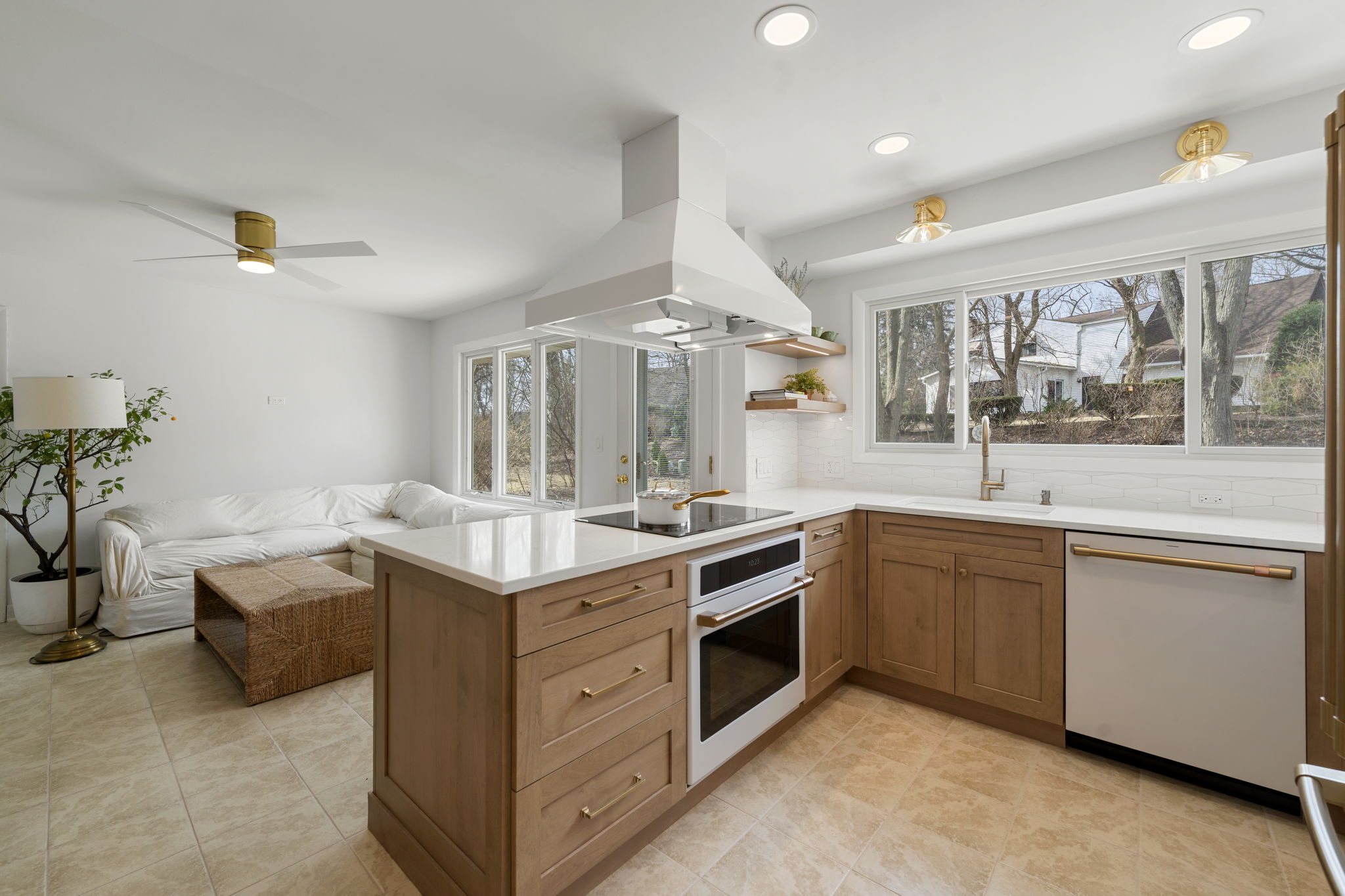 13-web-or-mls-4373-wilson-ave