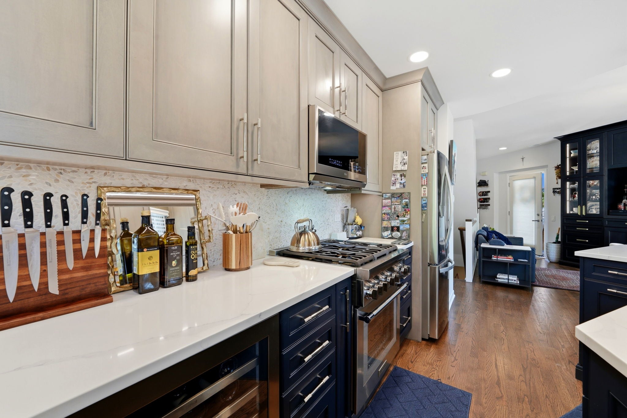 8-web-or-mls-1889-maple-ave-unit-n5