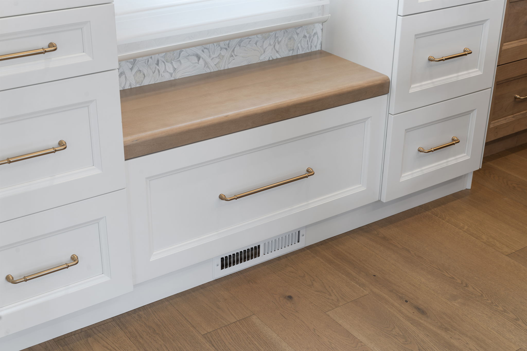 13-web-or-mls-2151-n-coldspring-rd