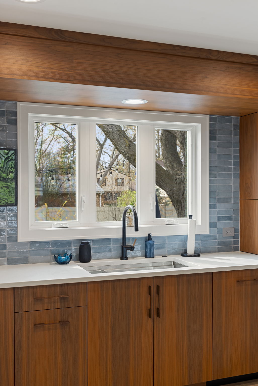 https://5237130.fs1.hubspotusercontent-na1.net/hubfs/5237130/Images/2.1%20Portfolio%20Page%20/Kitchen%20-%20Gere/17-web-or-mls-242-n-wilke-rd.jpg