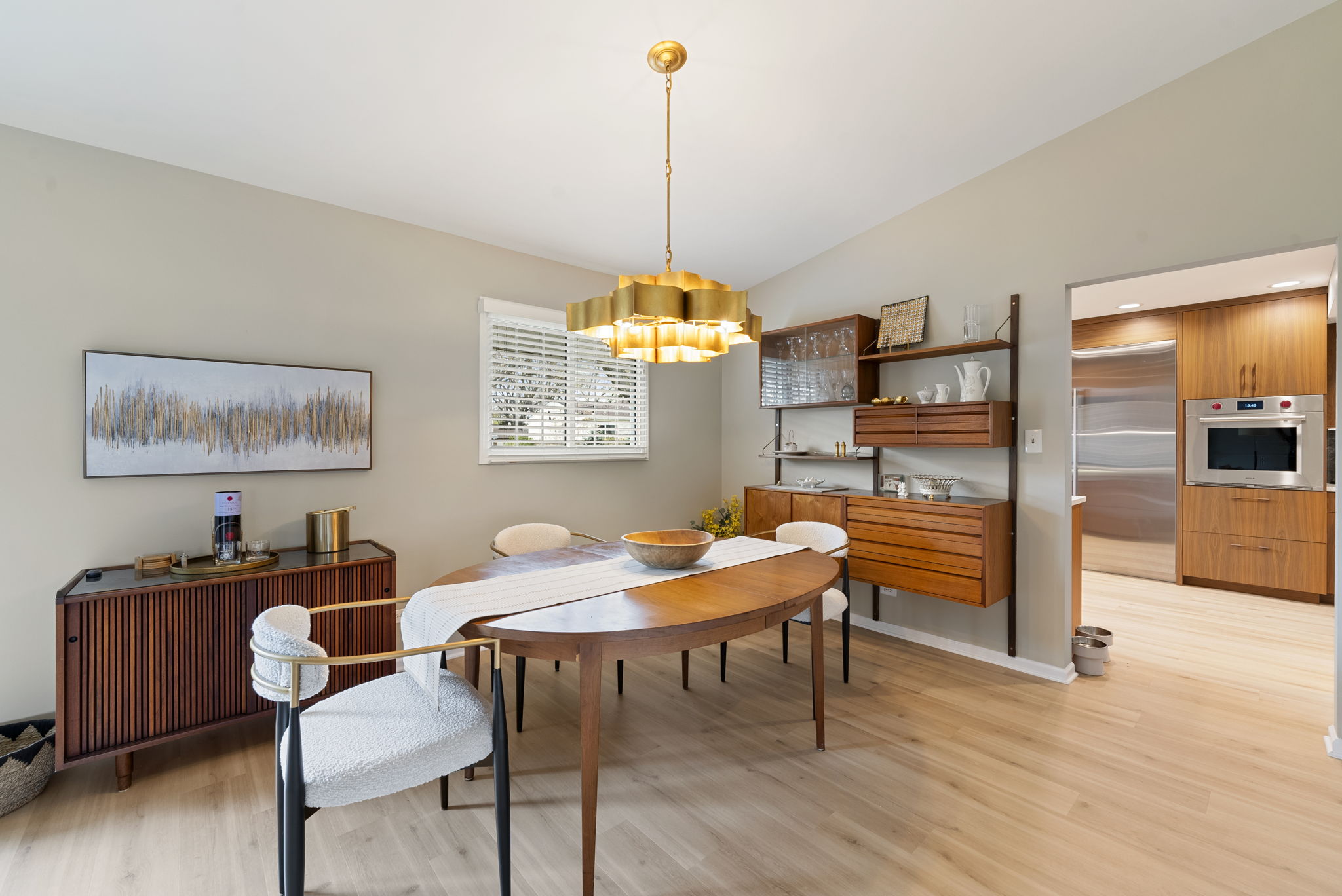 44-web-or-mls-242-n-wilke-rd