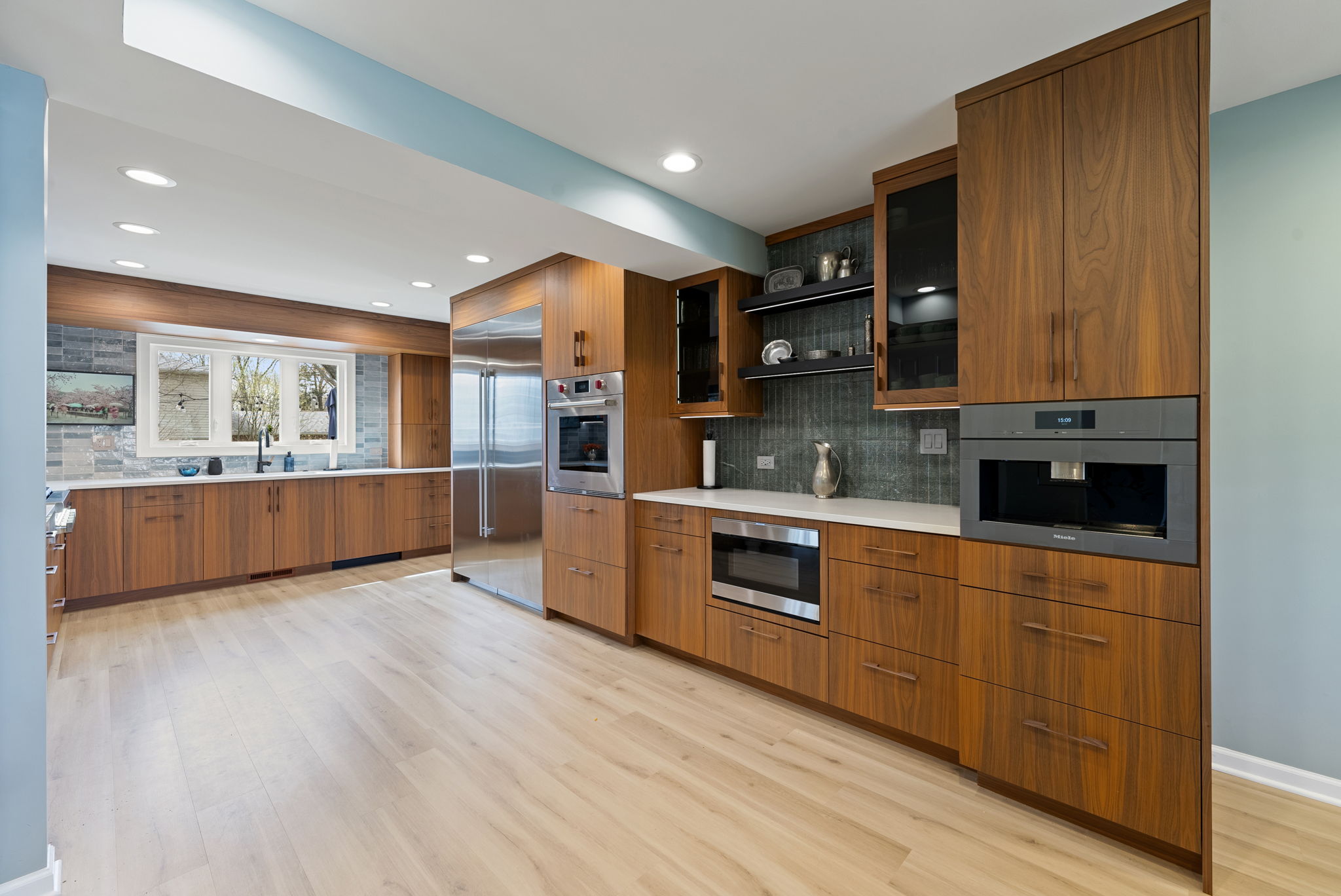 8-web-or-mls-242-n-wilke-rd