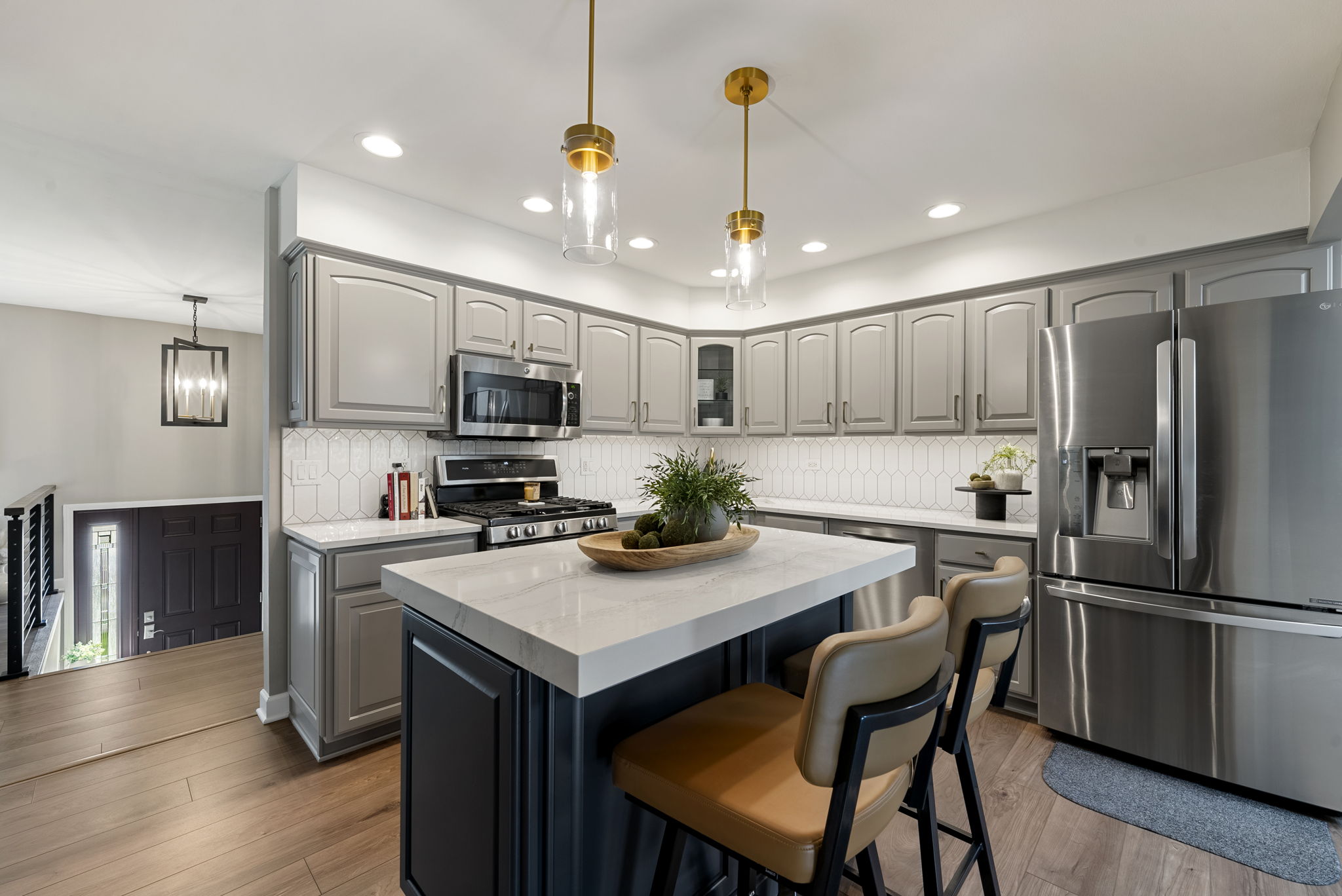8-web-or-mls-405-langley-ct