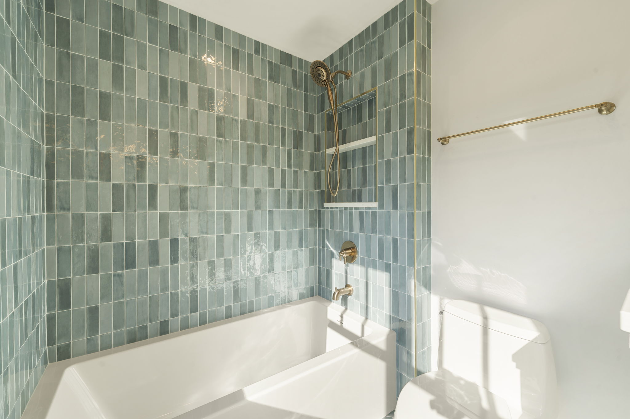 44-web-or-mls-631-n-highland-ave