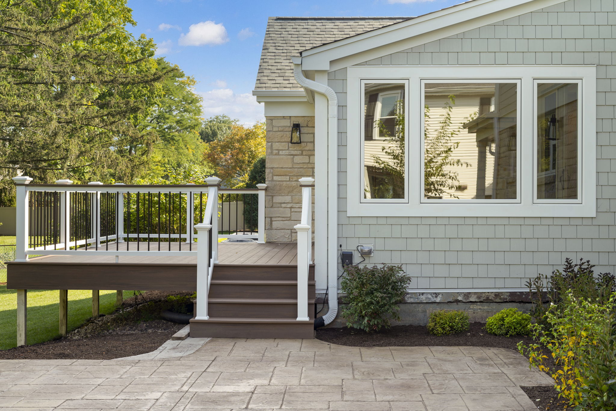 54-web-or-mls-631-n-highland-ave