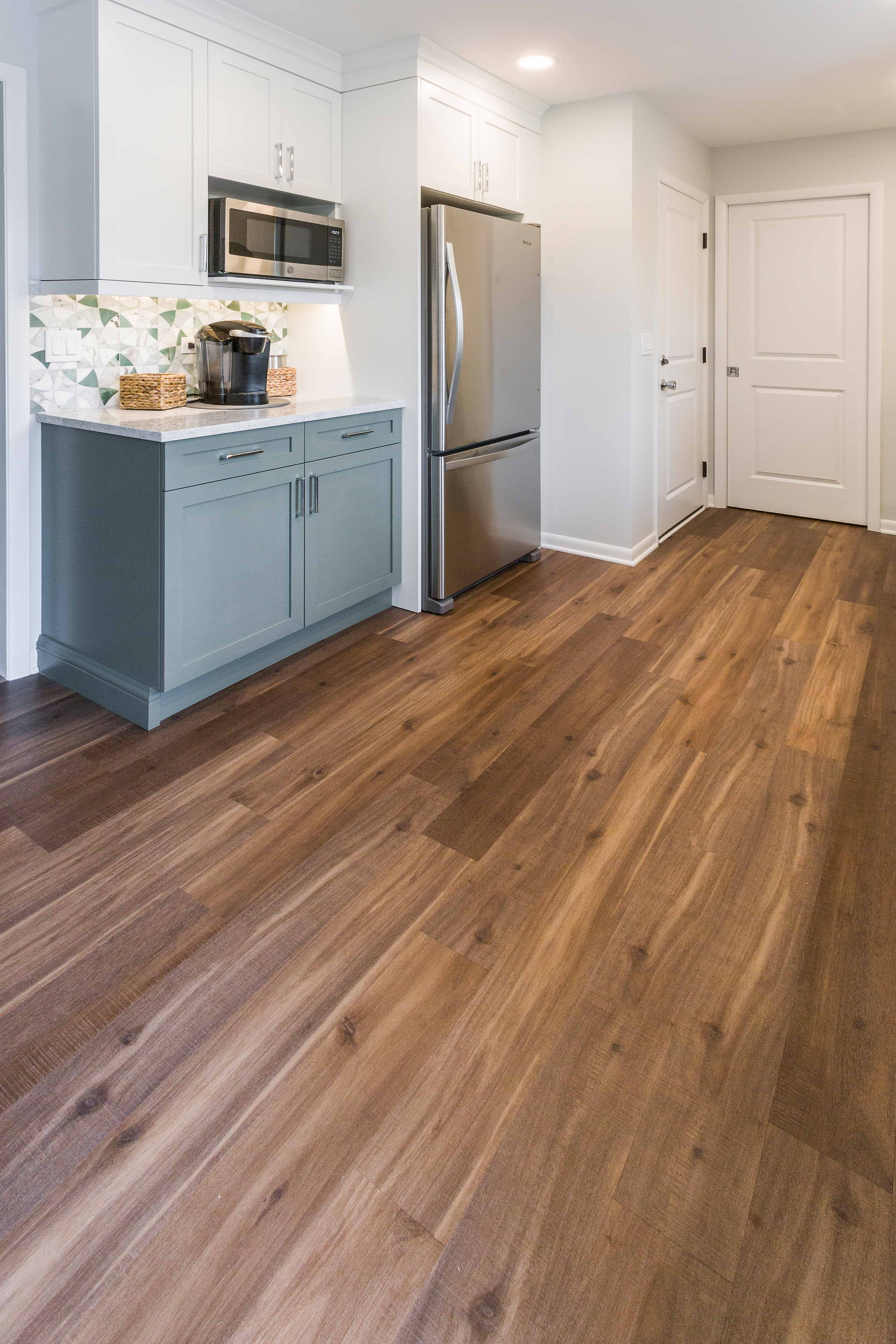 Kitchen_505Briarwood_11