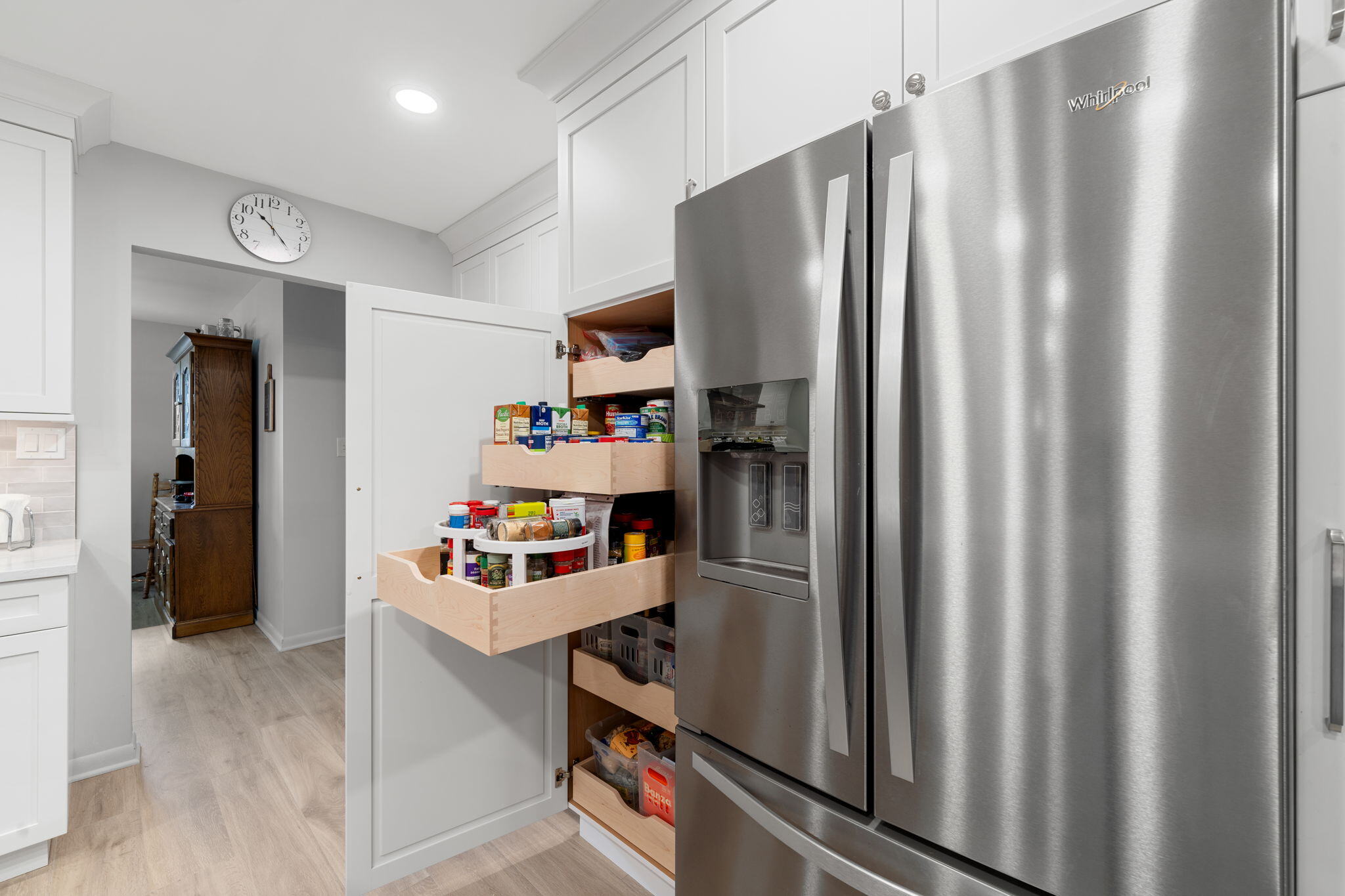 8-web-or-mls-4601-magnolia-dr