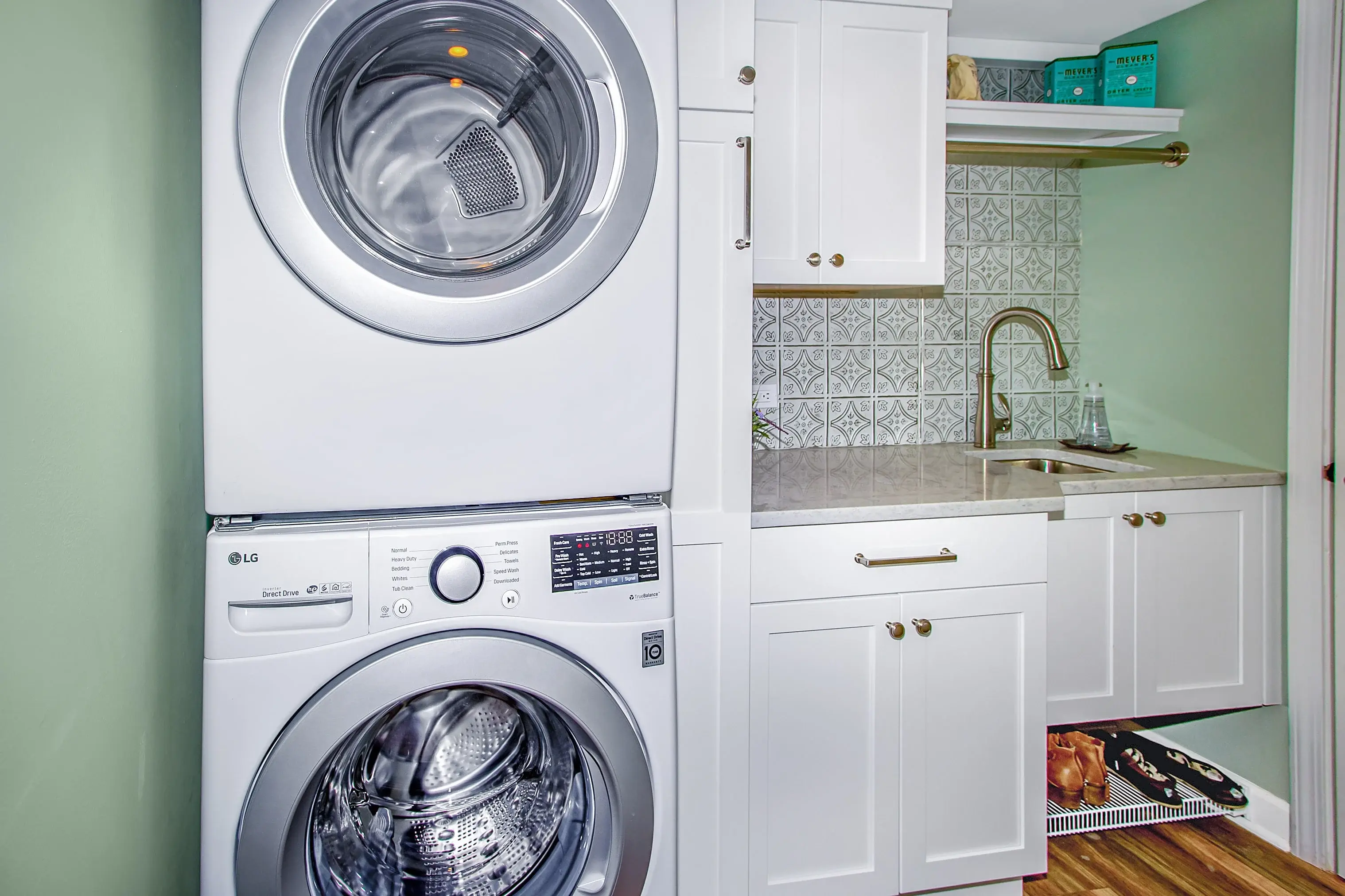 Laundry Room-3-min